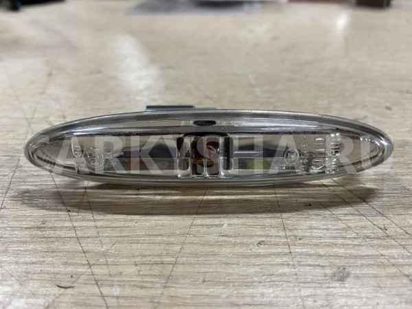 Повторитель на крыло Toyota Camry VI (XV40) оригинальный номер 81730-30131